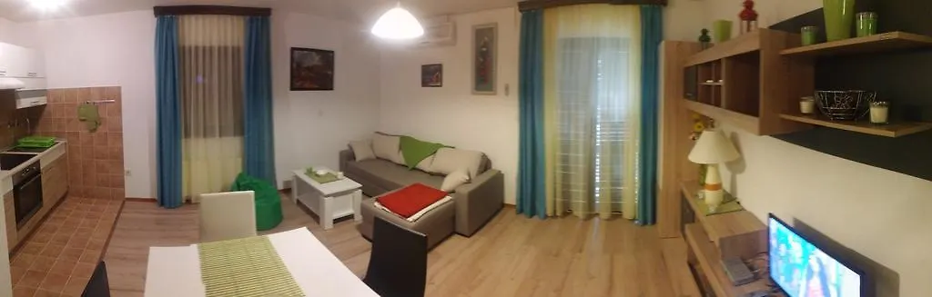 Apartments Maikidan Pomer