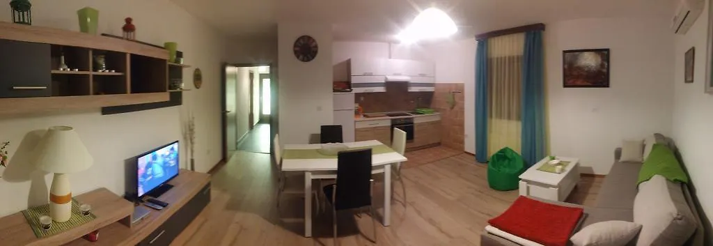 Apartments Maikidan Pomer